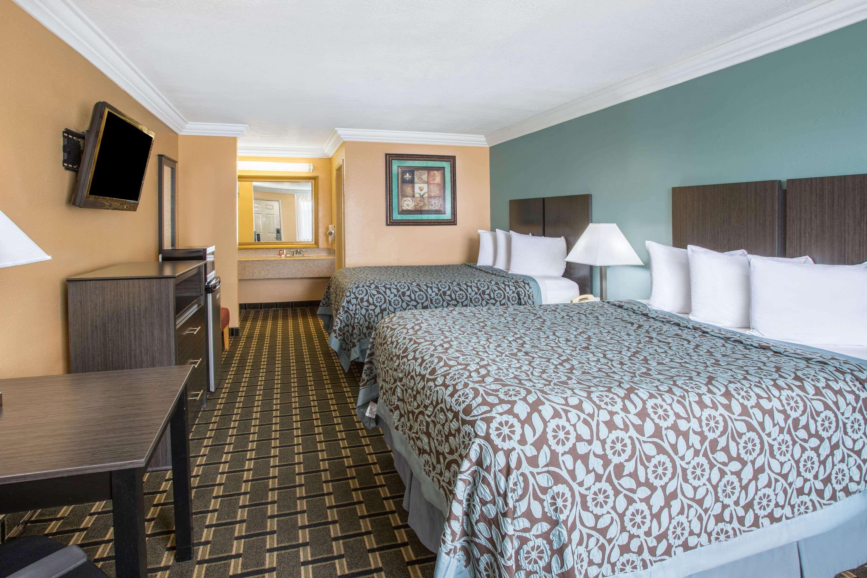 Days Inn By Wyndham Crowley Buitenkant foto