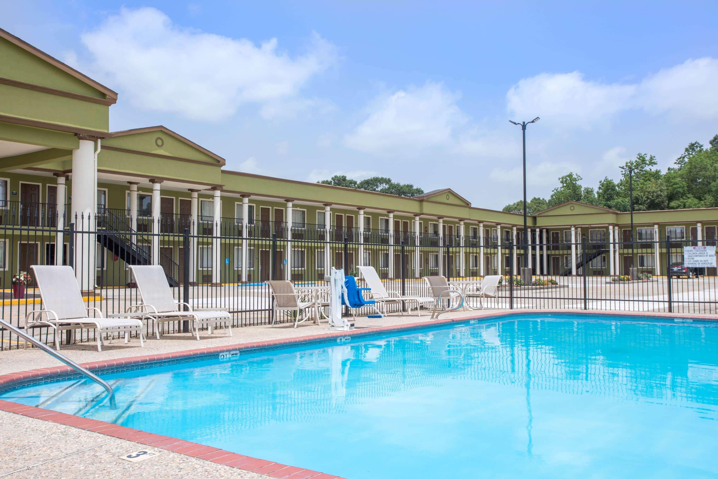 Days Inn By Wyndham Crowley Buitenkant foto